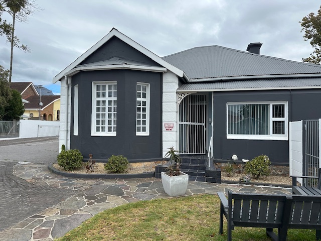 To Let commercial Property for Rent in Wynberg Western Cape
